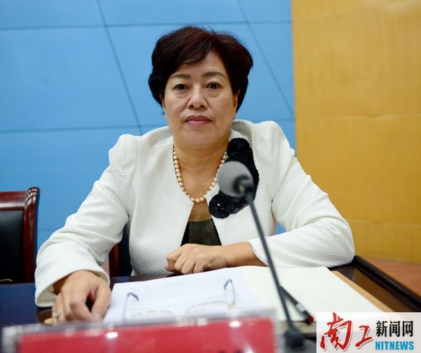 2016-10-13_184923_454899.jpg 南阳理工学院校长刘荣英.jpg